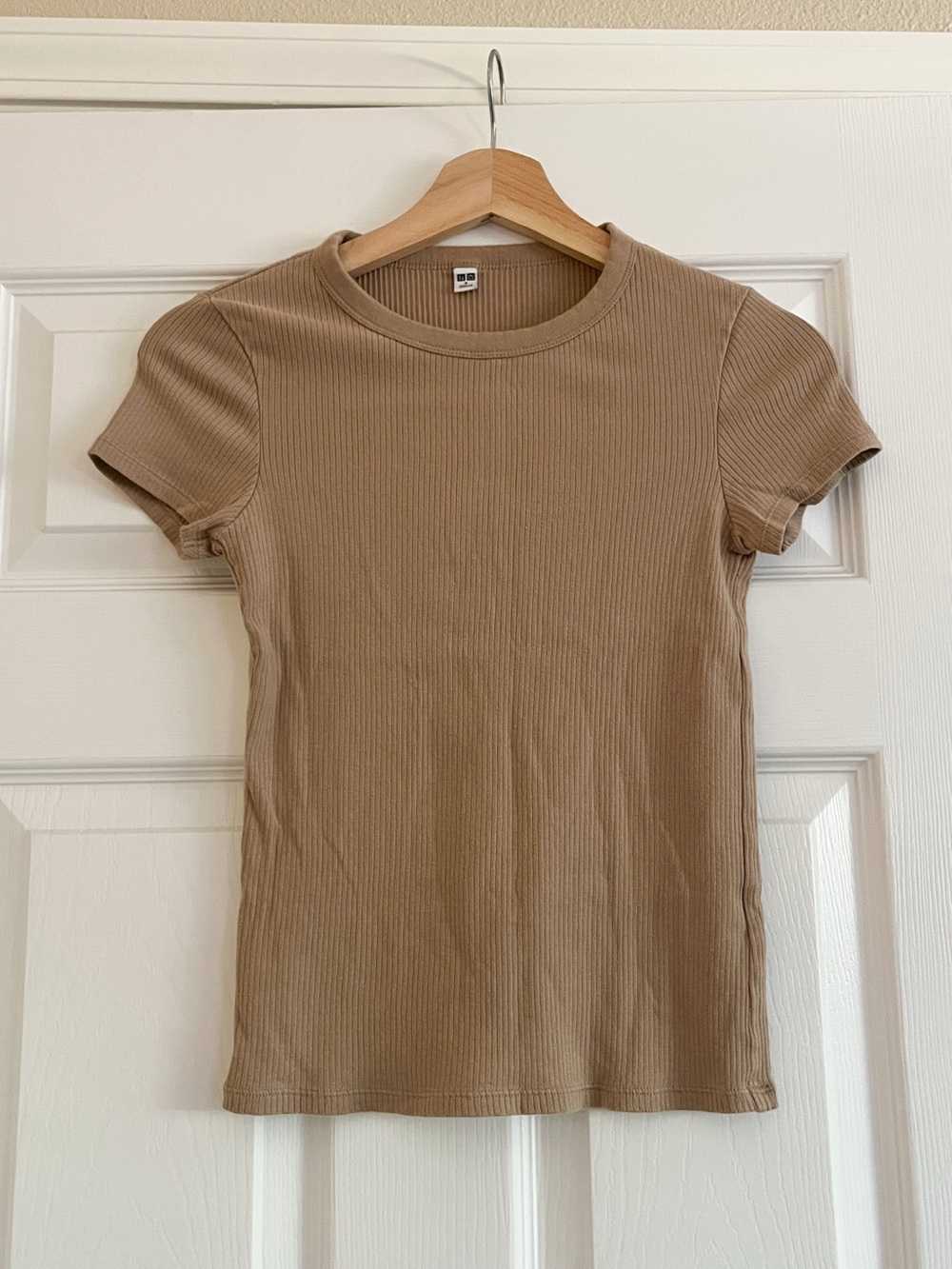 Uniqlo Ribbed Crewneck Tee - Tan